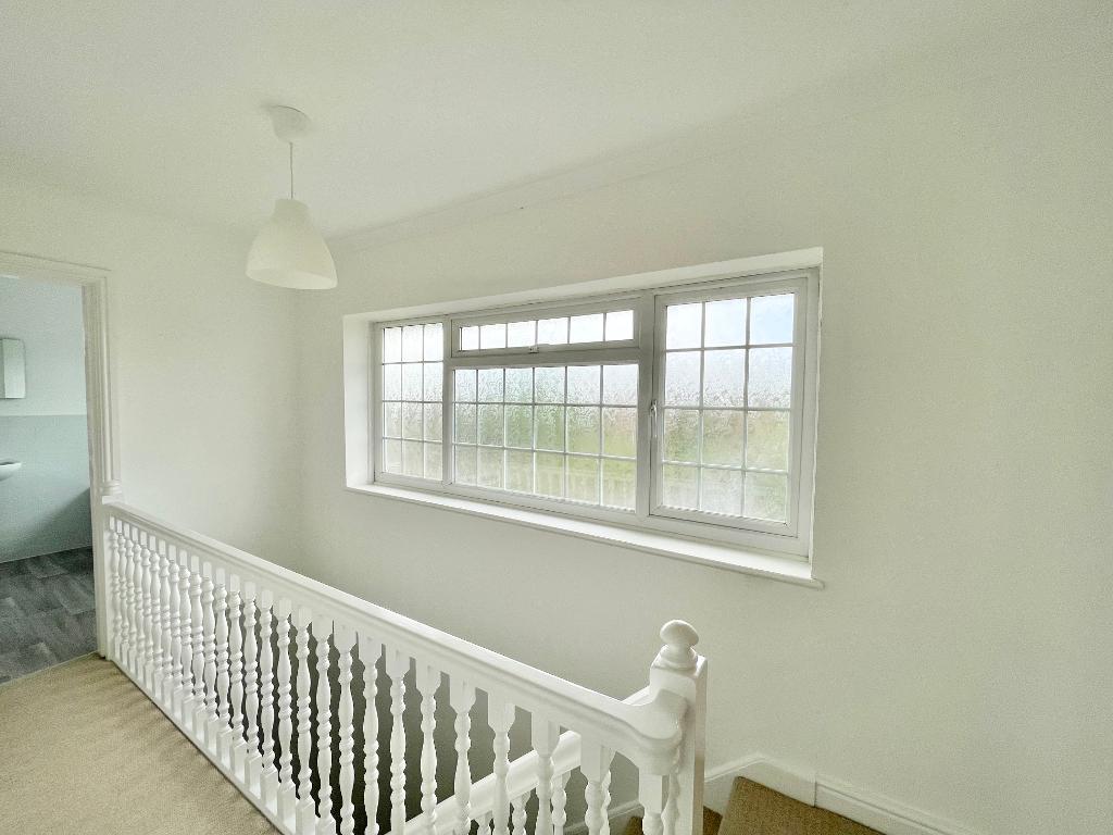 3 Bedroom Detached For Sale in Bridgetown Road, Stratford upon Avon, CV37 7JH Binks & Brown