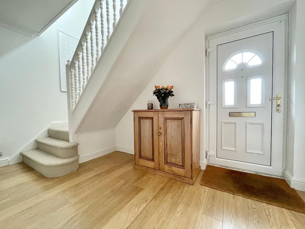 3 Bedroom Detached For Sale in Bridgetown Road, Stratford upon Avon, CV37 7JH Binks & Brown