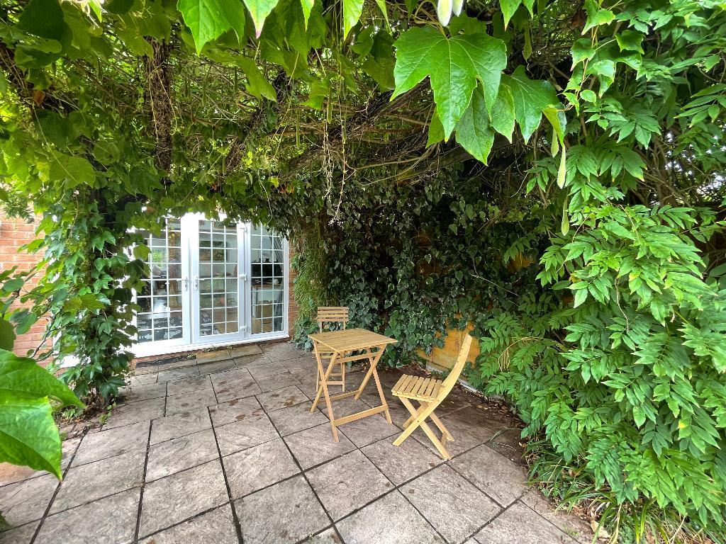 3 Bedroom Detached For Sale in Bridgetown Road, Stratford upon Avon, CV37 7JH Binks & Brown