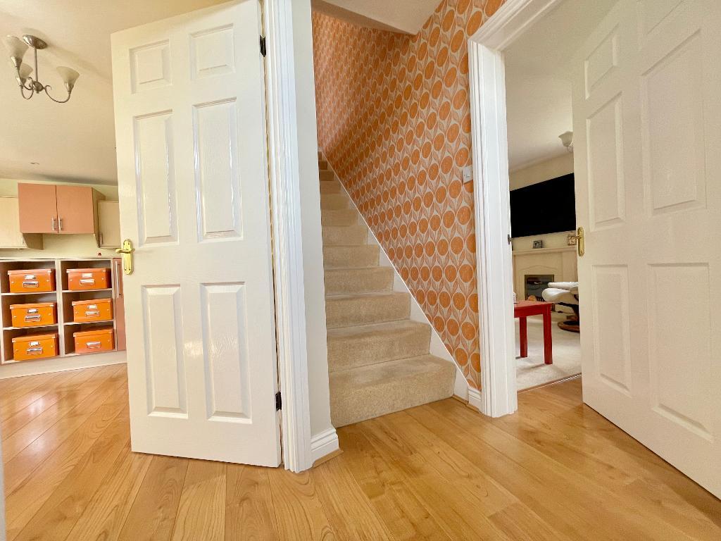 4 Bedroom Detached For Sale in Wetherby Way, Stratford upon Avon, CV37