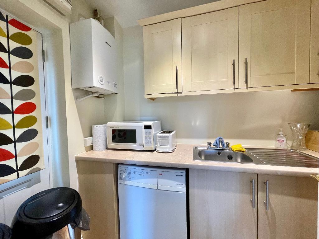 4 Bedroom Detached For Sale in Wetherby Way, Stratford upon Avon, CV37