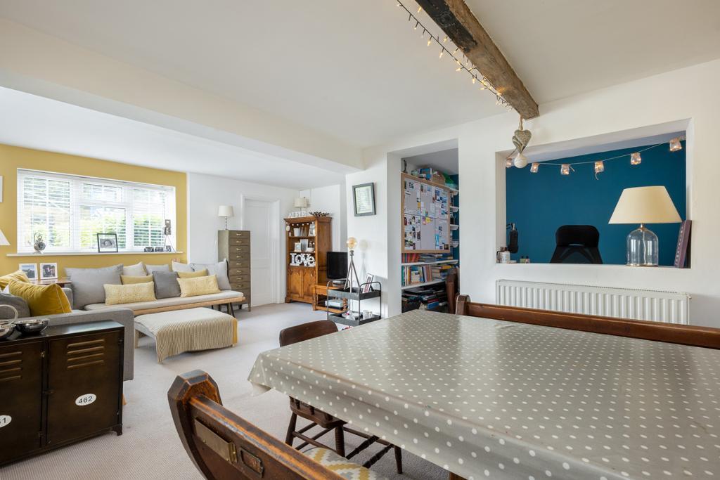 2 Bedroom Cottage For Sale in Ferry Lane, Alveston, CV37 7QZ Binks & Brown