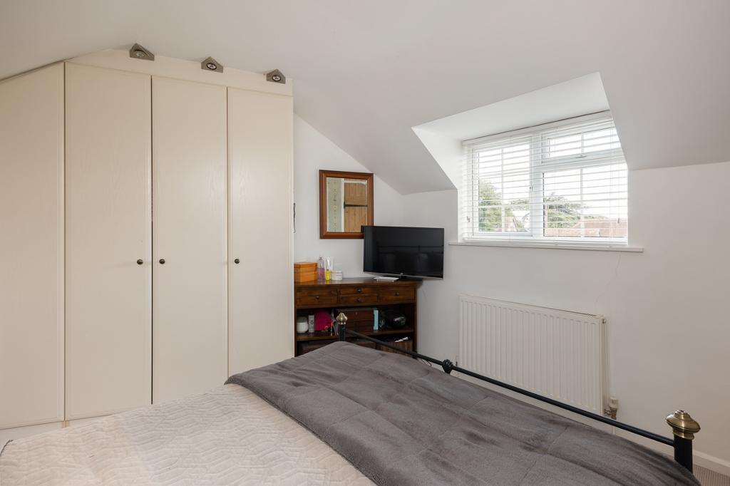 2 Bedroom Cottage For Sale in Ferry Lane, Alveston, CV37 7QZ Binks & Brown