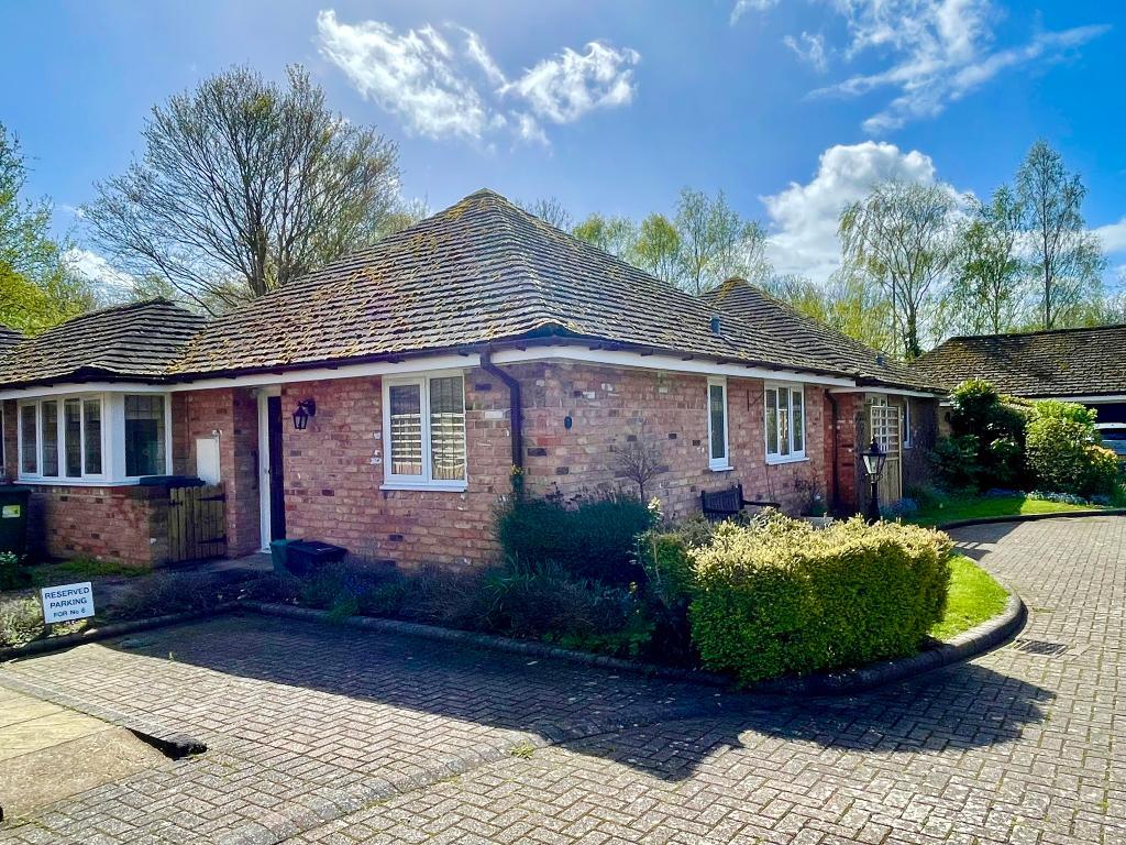 Avon Meadow Close, Stratford upon Avon, CV37 6GS