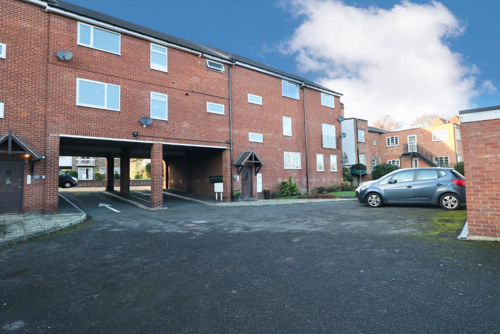 Warwick Road, Stratford upon Avon, CV37 6YW