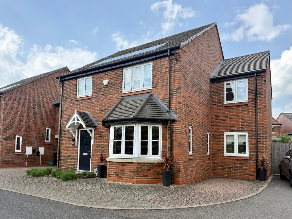 Long Acre Drive, Stratford upon Avon, CV37 9RD